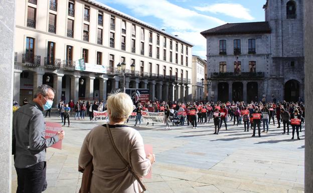 La hostelería alavesa se moviliza para pedir «su reapertura inmediata»