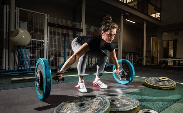 Garoa Martínez consigue una medalla de oro y dos de bronce en el nacional