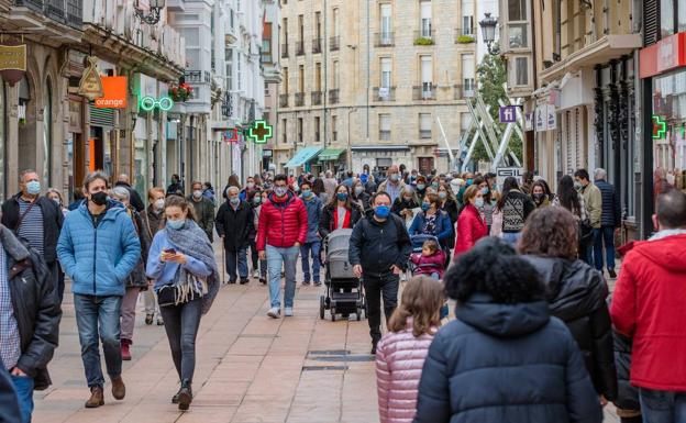 Vitoria, primera capital vasca en abandonar la alerta roja del coronavirus