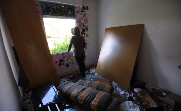 El movimiento 'okupa' divide en tres a los grupos políticos de las Juntas de Álava