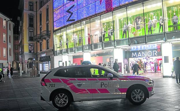Suiza investiga como terrorismo un ataque con cuchillo en un centro comercial
