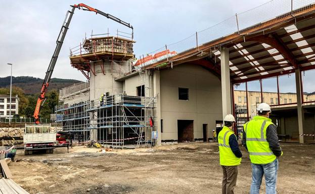 El nuevo parque de bomberos de Zalla velará por Las Encartaciones a partir del verano