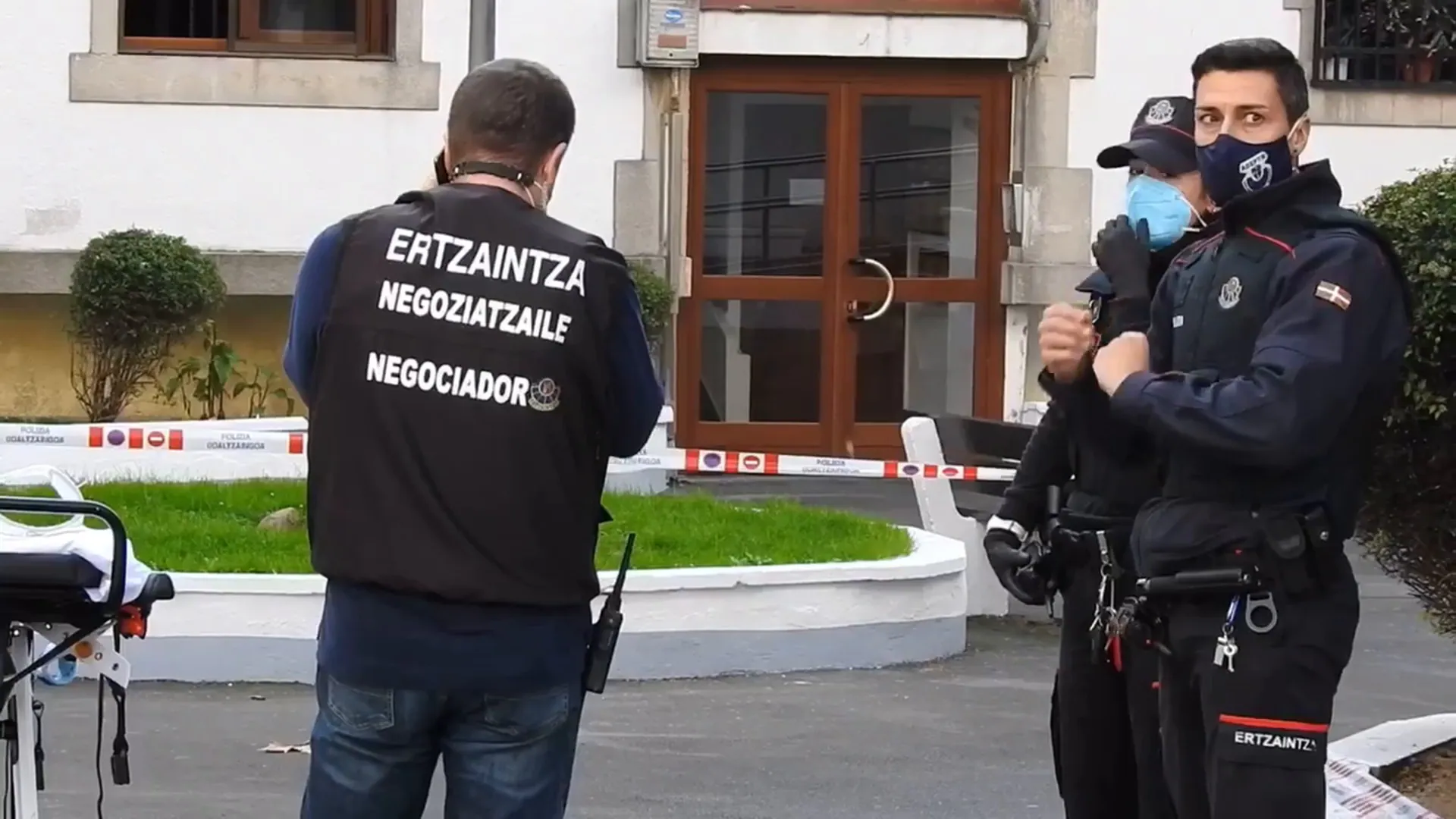 Una persona armada se ha atrincherado en su casa de Leioa