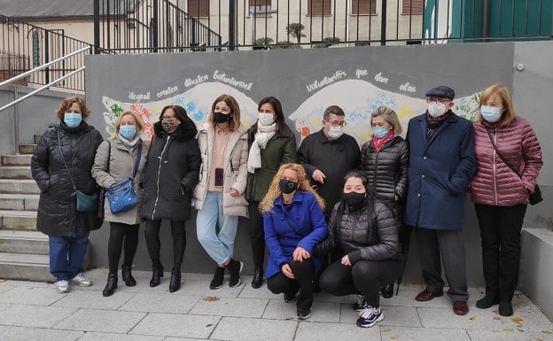 Santurtzi celebra el Día del Voluntariado con la exposición de un mural