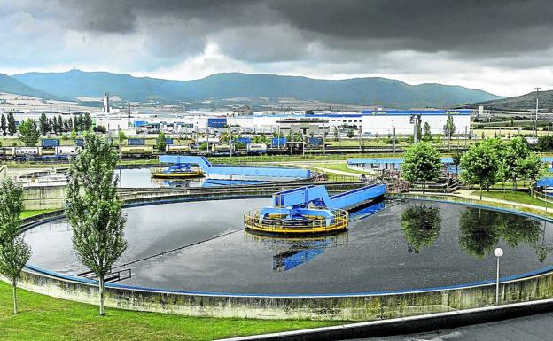 Álava avanza hacia la gestión única del agua con un pulso político pueblo a pueblo