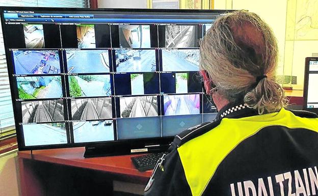 Dos sentencias enredan el pago de primas a los policías municipales jubilados