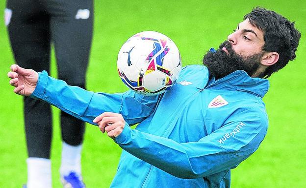 Villalibre se recupera a tiempo para el duelo de Valencia