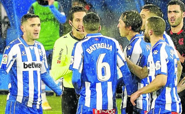 Apelación estima el recurso del Alavés y deja la sanción a Battaglia en un partido