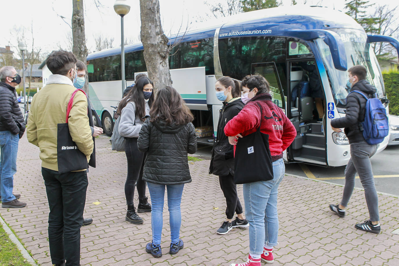 Álava descarta eliminar de forma inmediata las paradas intermedias del bus de Bilbao