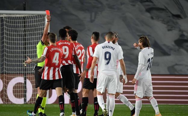 «Gil Manzano no quiso ver un posible penalti sobre Williams»