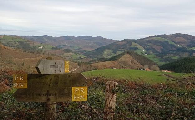 Del río Agüera al puerto de Trabakua