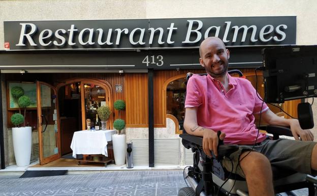 La emotiva campaña 'Mueve un dedo por la vida' que promueve el enfermo de ELA Jordi Sabaté