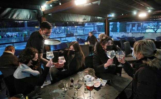 ¿A qué hora cerrarán los bares en Nochebuena y Nochevieja?