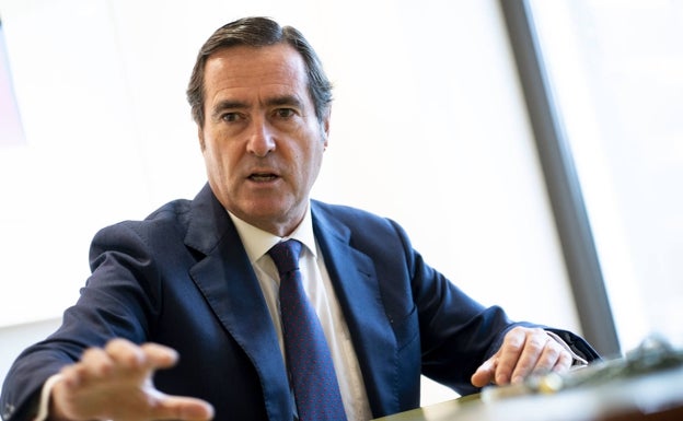 A la CEOE le nace un ala crítica