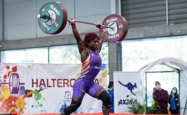 Campeona de España y con orden de desahucio