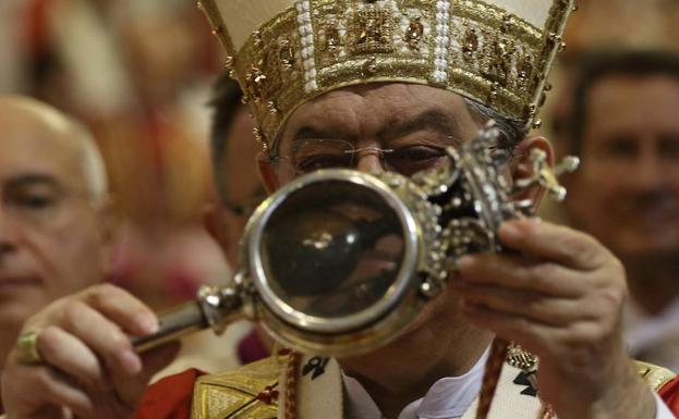 San Genaro, los planetas y la cepa inglesa