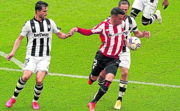 Berenguer vuelve al grupo y apunta al derbi