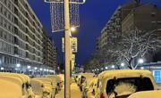 Vitoria se tiñe de blanco y la nieve complica la movilidad en Álava