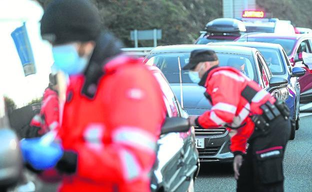 Euskadi vuelve al cierre perimetral por el virus tras la apertura temporal de Navidad