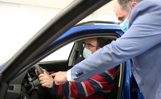 Las ventas de coches se desploman un 24% en Euskadi y retroceden a niveles de 2013, antes de la recuperación