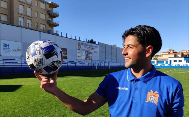 El canterano rojiblanco Iñigo Barrenetxea se destapa goleando en el Águilas