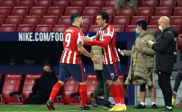 Giménez se retira lesionado y es duda para el partido ante el Athletic