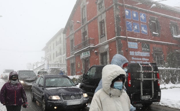 Abadiño pide «precaución y respeto por el entorno» a las familias que acudan a Urkiola a disfrutar de la nieve