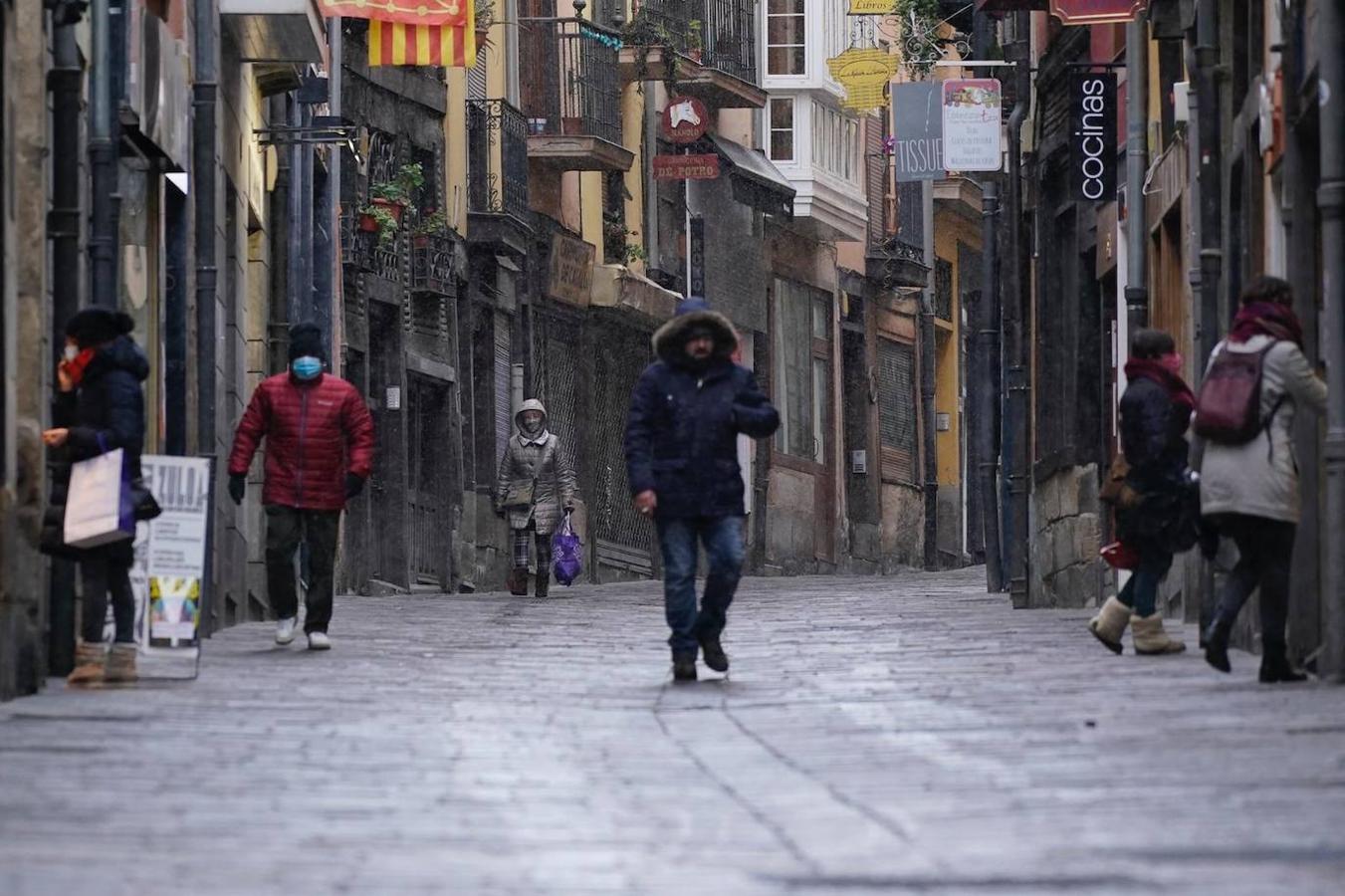 Otra jornada con nieve en Álava