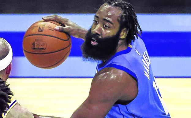 Houston se quita un problema