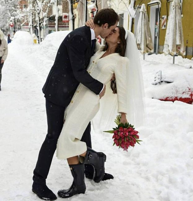 La novia que se casó con botas 'Hunter' y otras bodas celebradas durante el temporal 'Filomena'