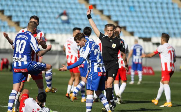 Dos partidos de sanción a Tomás Pina