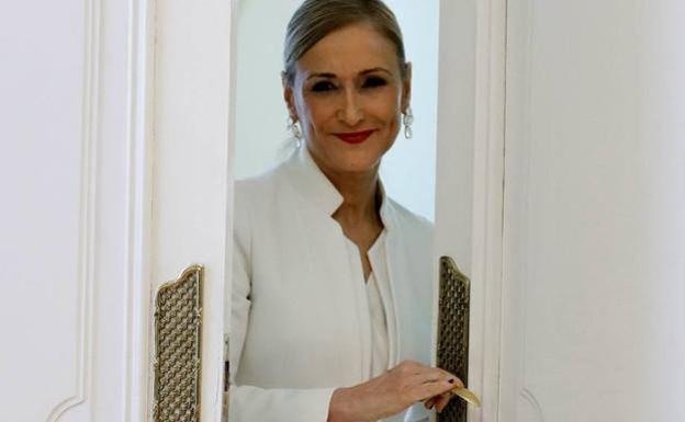 Cristina Cifuentes lleva pruebas al juicio que demostrarían que aprobó el máster