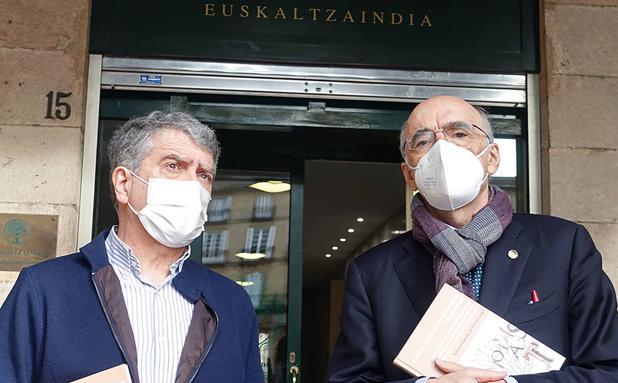 Euskal onomastika aplikatuaren aurrerapenak aztertzen dituen liburua argitaratu du Euskaltzaindiak