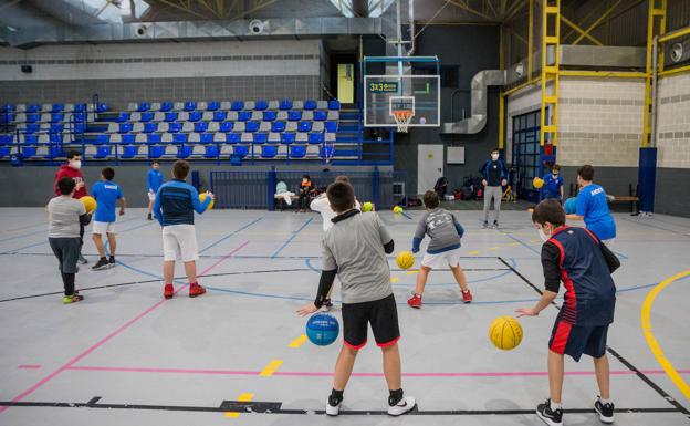 Clubes y federaciones deportivas de Vitoria: «Hay ya un desánimo generalizado»