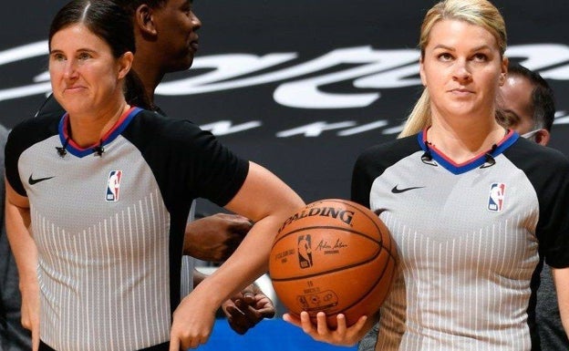 Dos árbitras dirigen por primera vez juntas un partido de la NBA