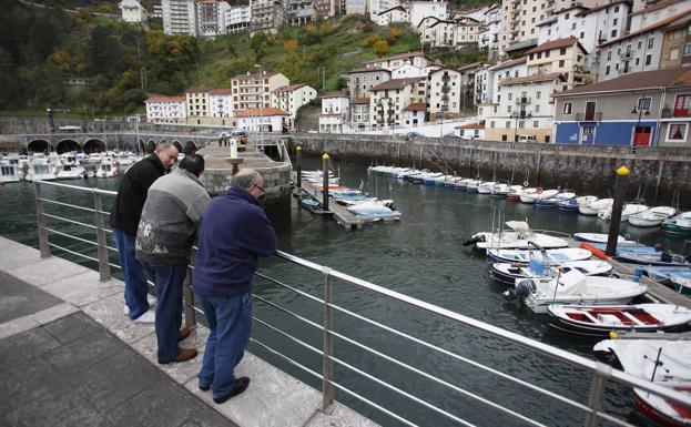 Elantxobe abrirá el primer tramo de la pasarela de Portu kalea en verano