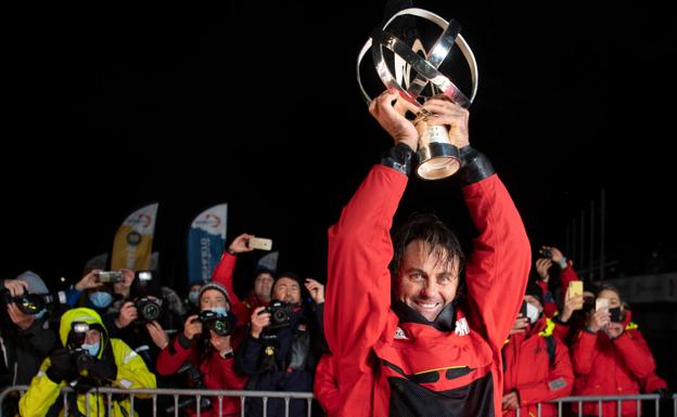 Bestaven se apunta la Vendée Globe en un increíble final