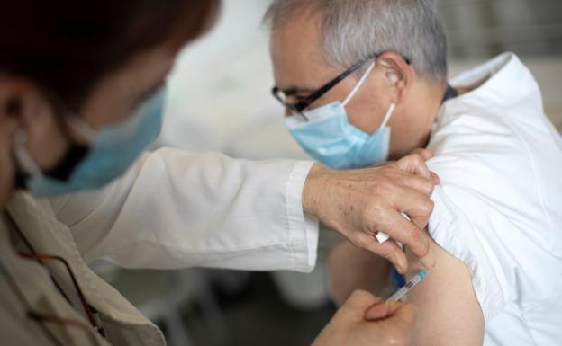 La OMS señala a las fiestas de Navidad y no a la cepa británica el aumento de casos en España