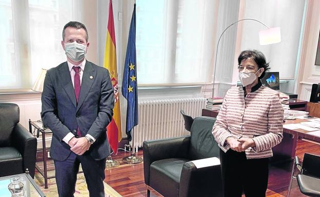 Bildarratz pide a la ministra Celaá «respeto» a las competencias de Euskadi en Educación