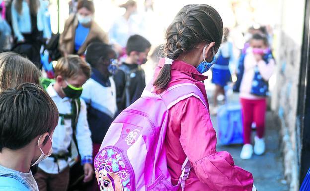 Los centros aumentarán los aislamientos cuando haya un positivo en el aula