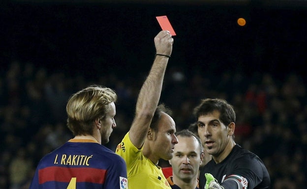 Cinco jugadores del Athletic apercibidos ... y Mateu como árbitro