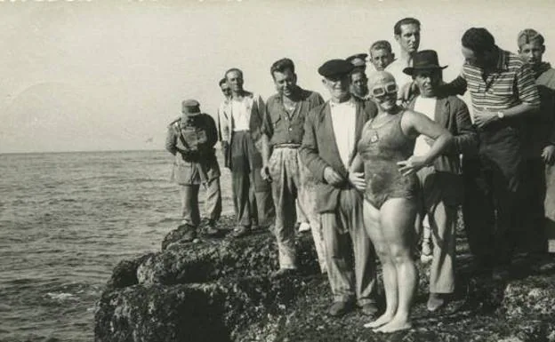 Montserrat Tresserras, la sirena de Olot, pionera de la natación en España