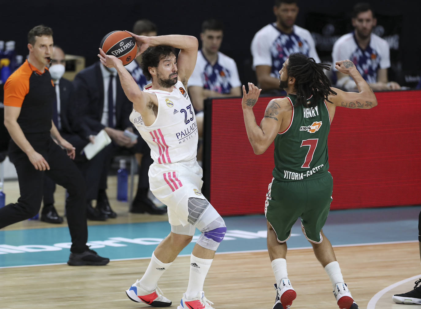 Real Madrid - TD Systems Baskonia, en fotos