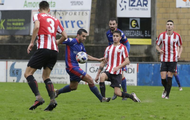 El Bilbao Athletic derriba el muro de Urritxe