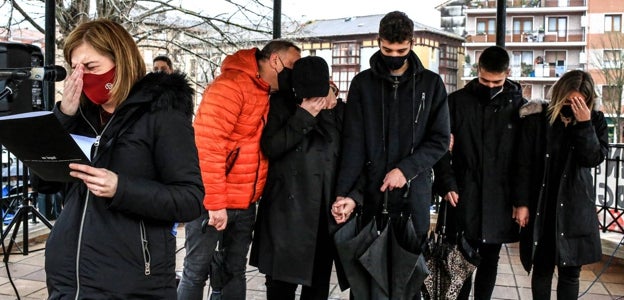 La familia de Joaquín Beltrán: «No podemos llevar flores a un vertedero»