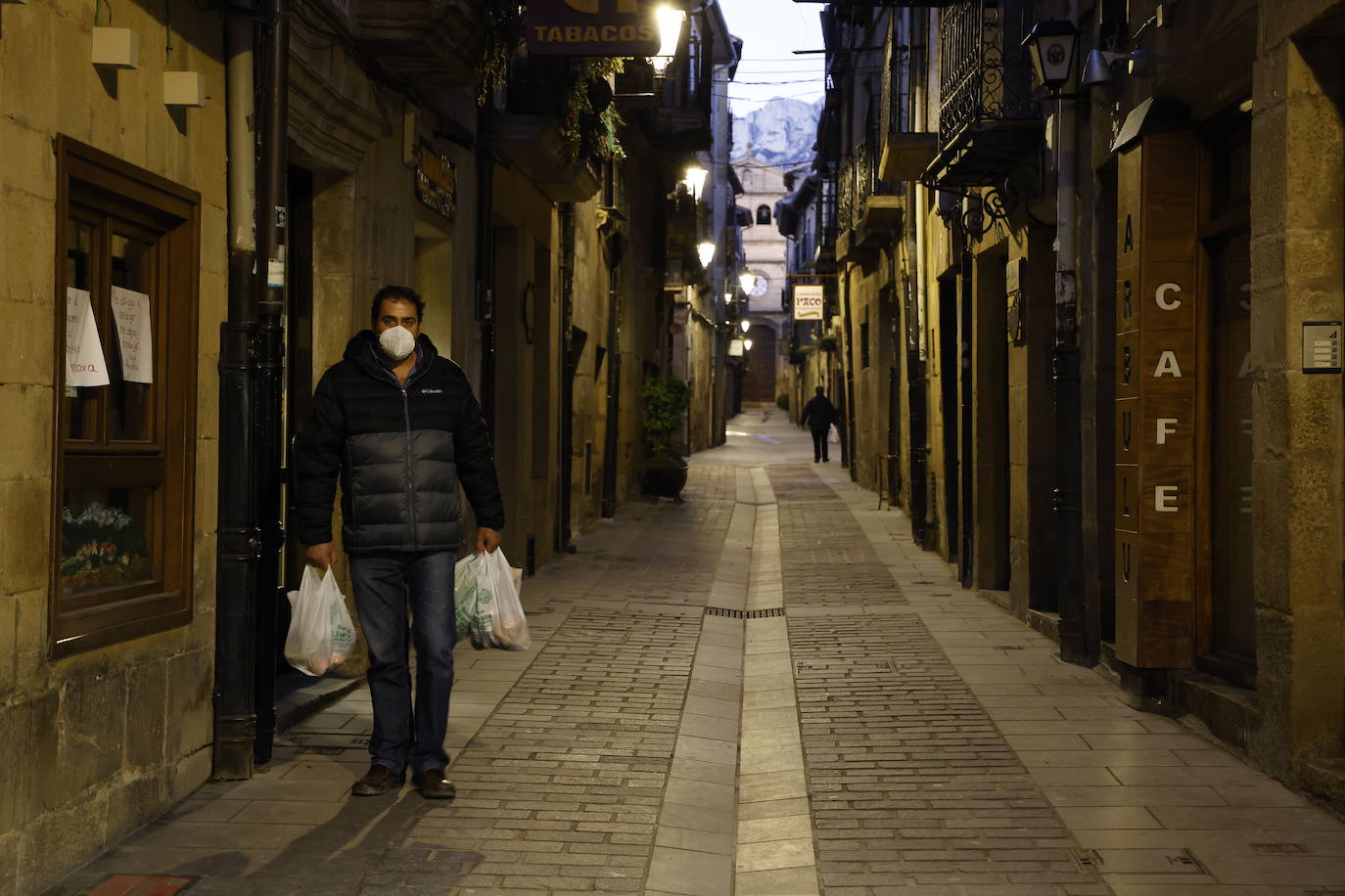 El autoconfinamiento de Laguardia contiene al virus, que aún mantiene una tasa alta