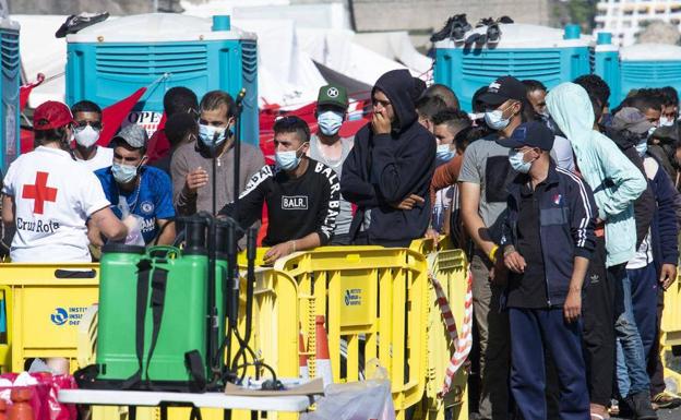 Los migrantes de Canarias no llegan al País Vasco