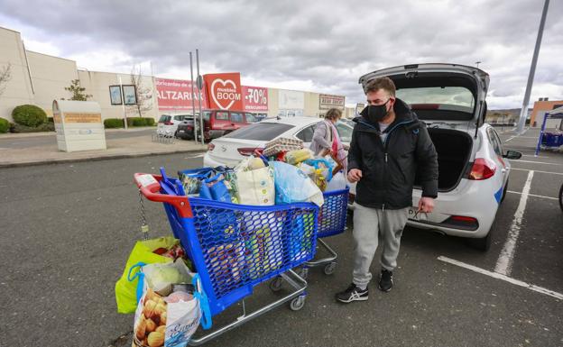 Gorbeia insiste en que se deje acudir a comprar a los vecinos de Vitoria