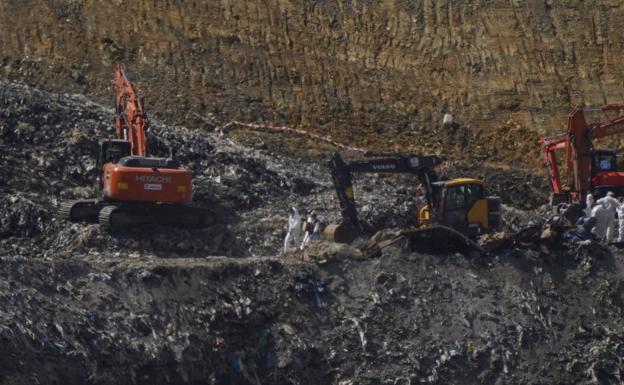 Robles dice que si la UME hubiese ido al vertedero de Zaldibar, «un cadáver no estaría ahí»