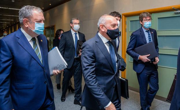 Los pueblos de Álava recibirán 9 millones más por la mejora en la recaudación de la Diputación